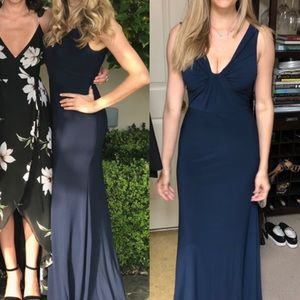 Vera Wang Gown Sleeveless Deep V Navy